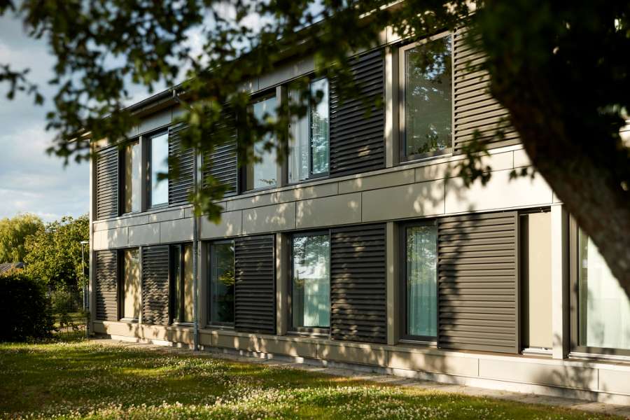 Kloge hoveder får facaden beskyttet med aluminiumskassetter fra DS Stålprofil, Vilhelm Kiers Kollegium, Snogebæksvej 11-21, 8210 Århus